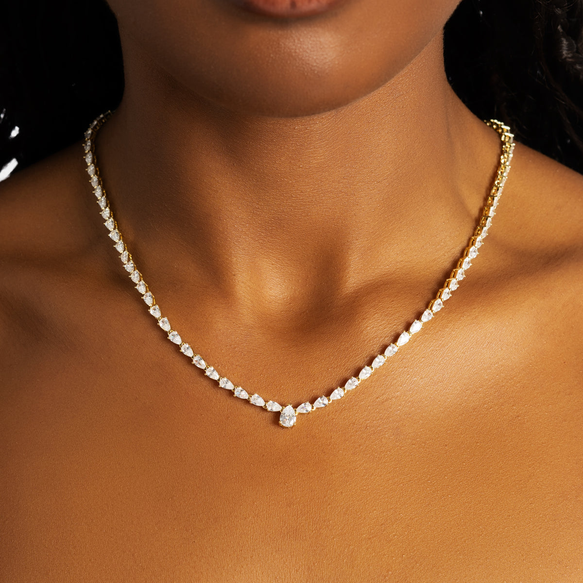 Pearcut Centered Tennis Chain White Gold