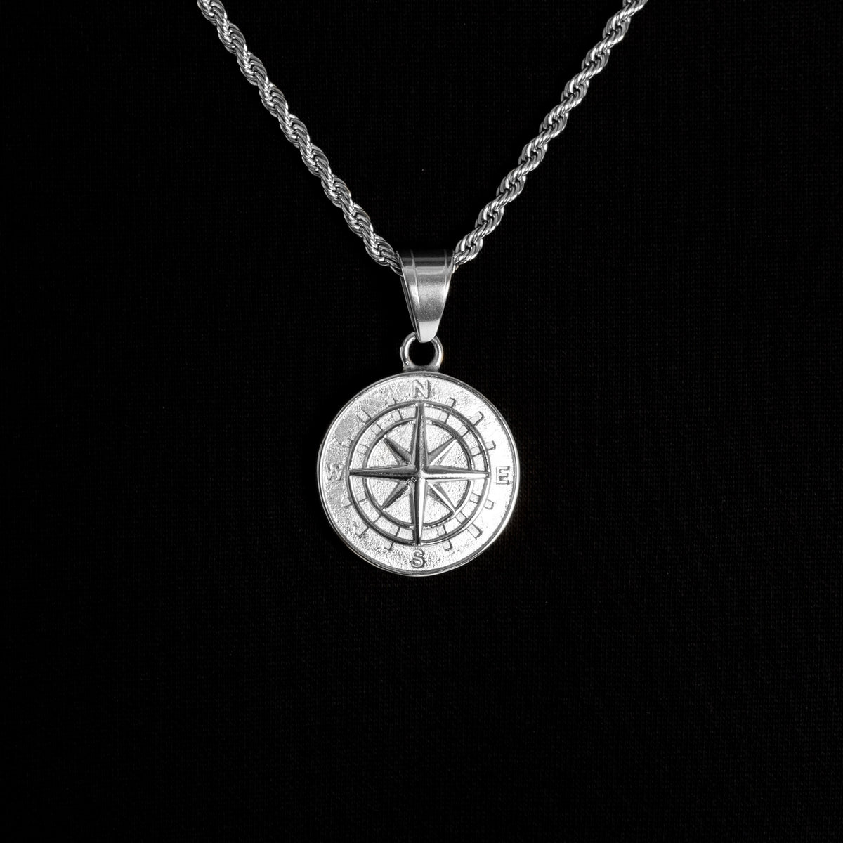 Compass Pendant White Gold