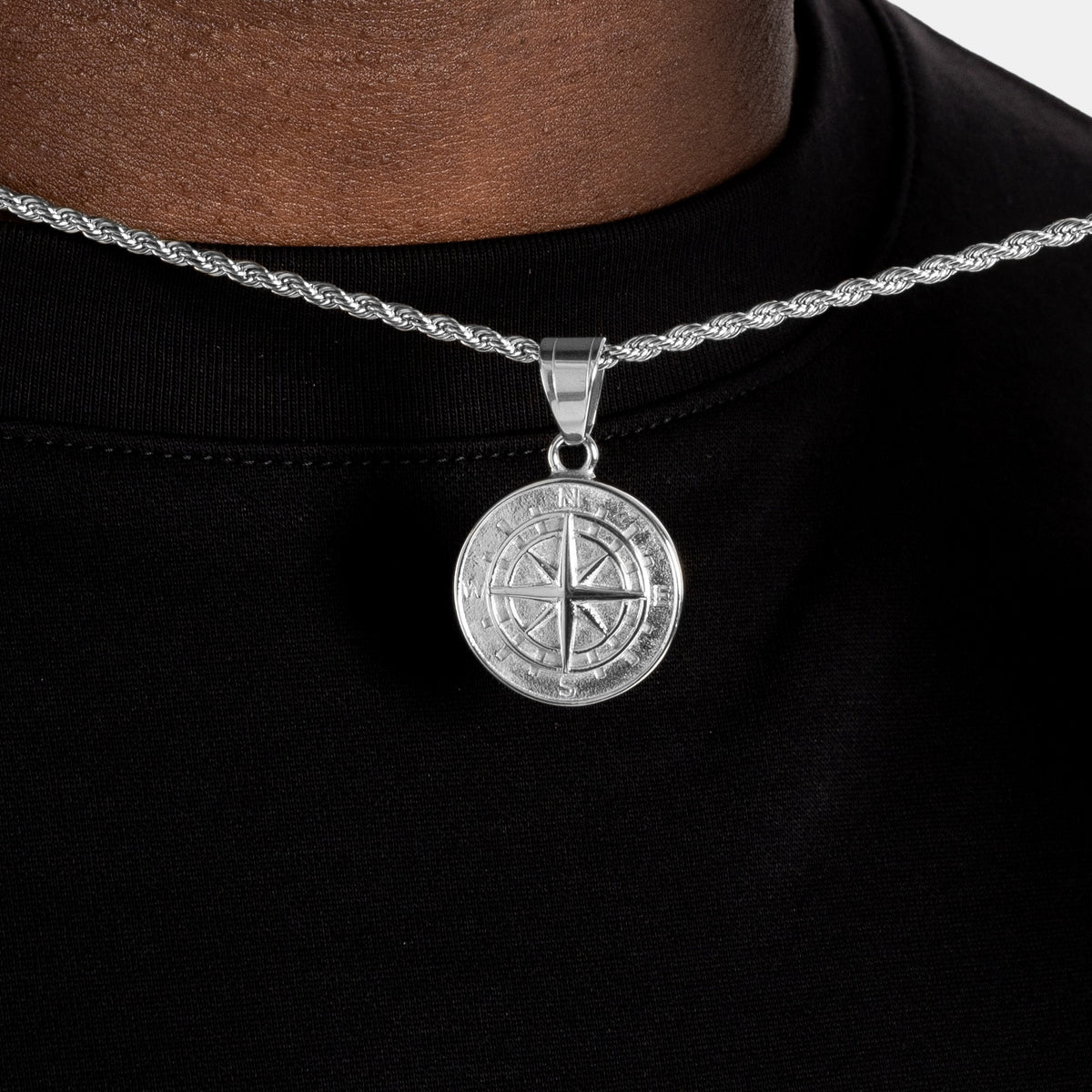 Compass Pendant White Gold