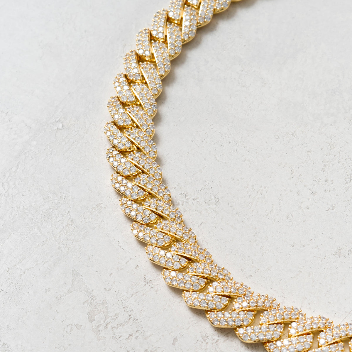 15mm Prong Cuban Chain Gold