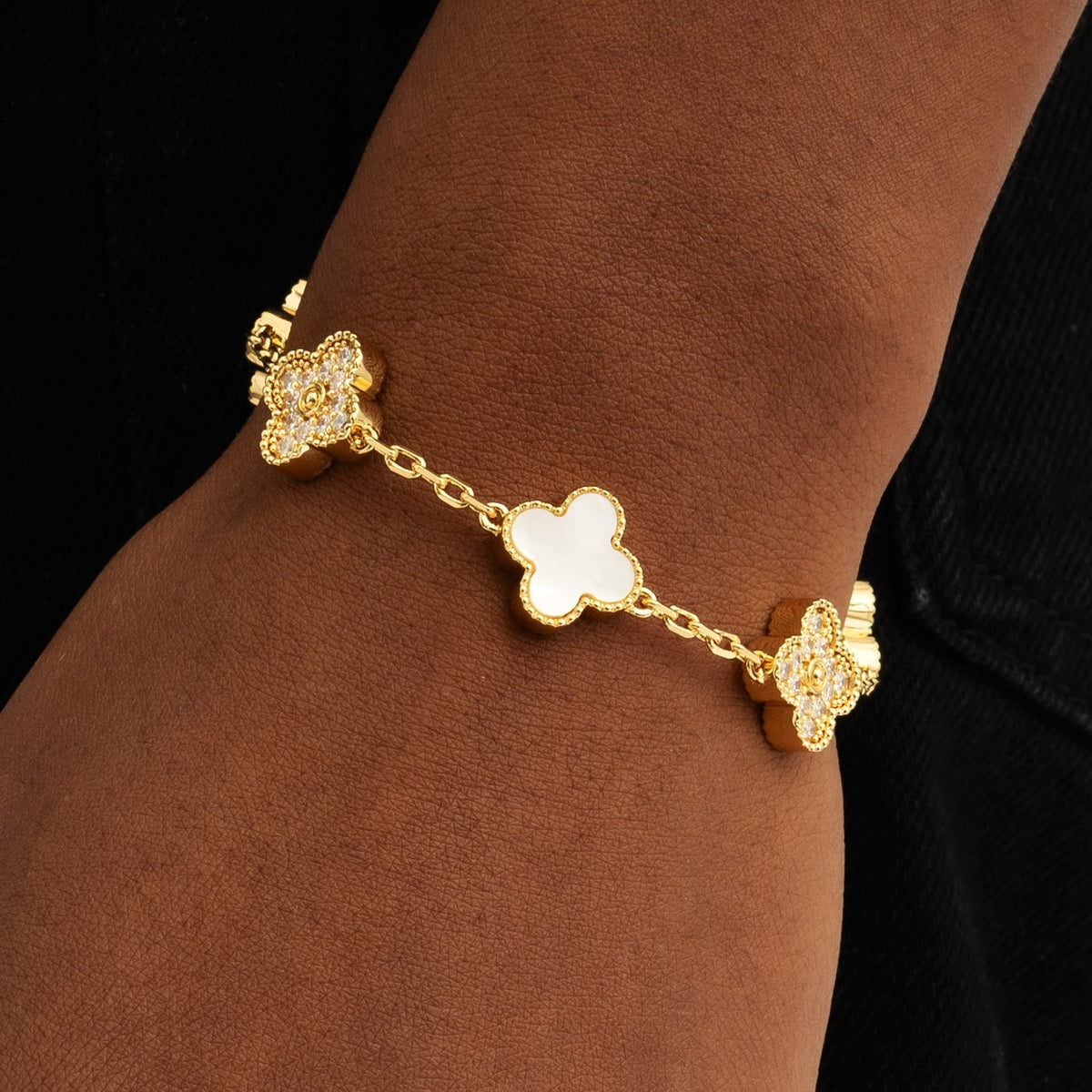 Mother of Pearl Iced Clover Bracelet 18k Gold