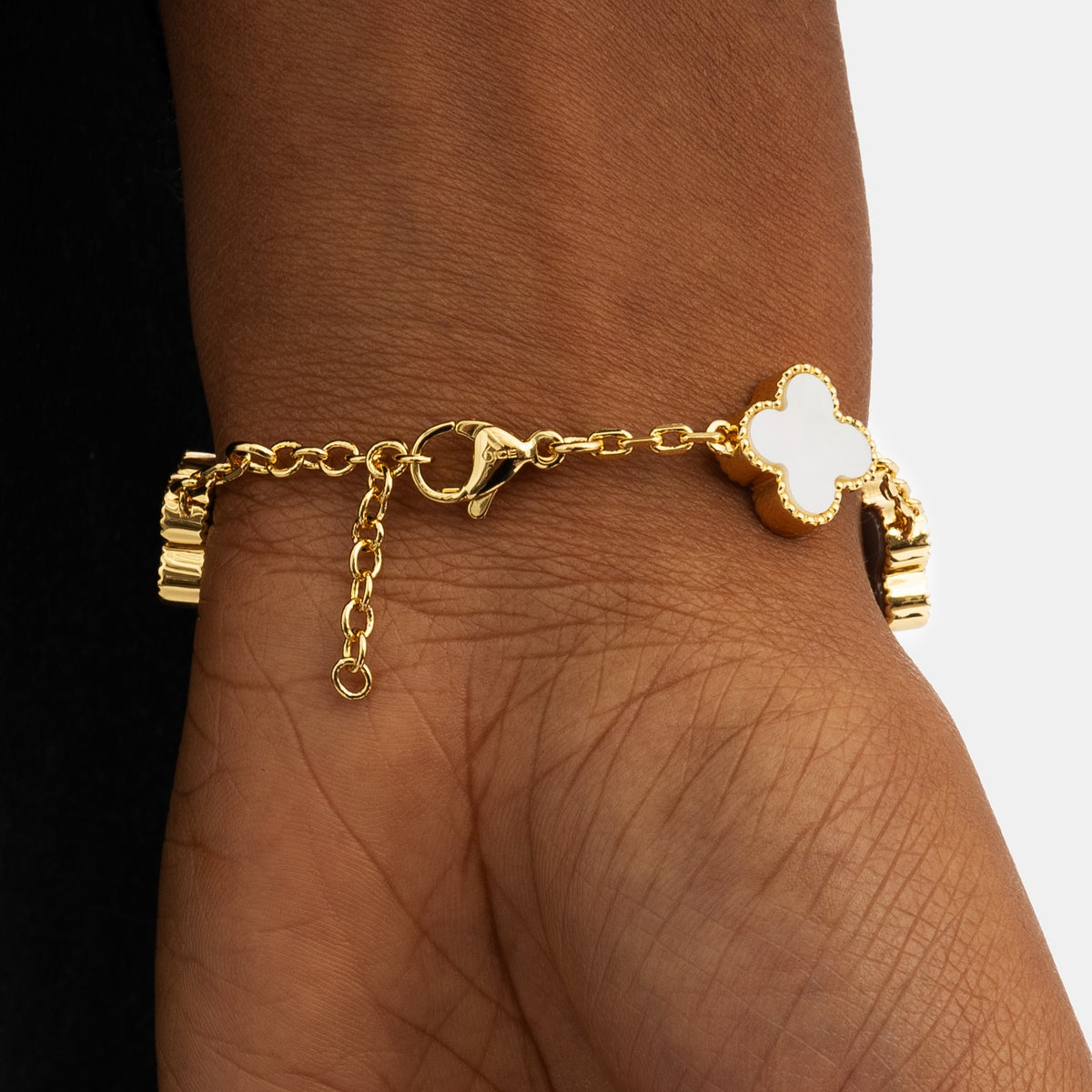 Mother of Pearl Iced Clover Bracelet 18k Gold