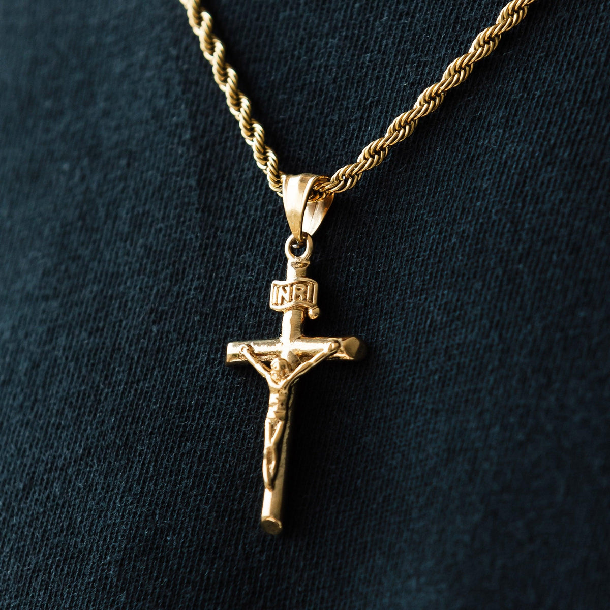 Crucifix Pendant Gold ICE
