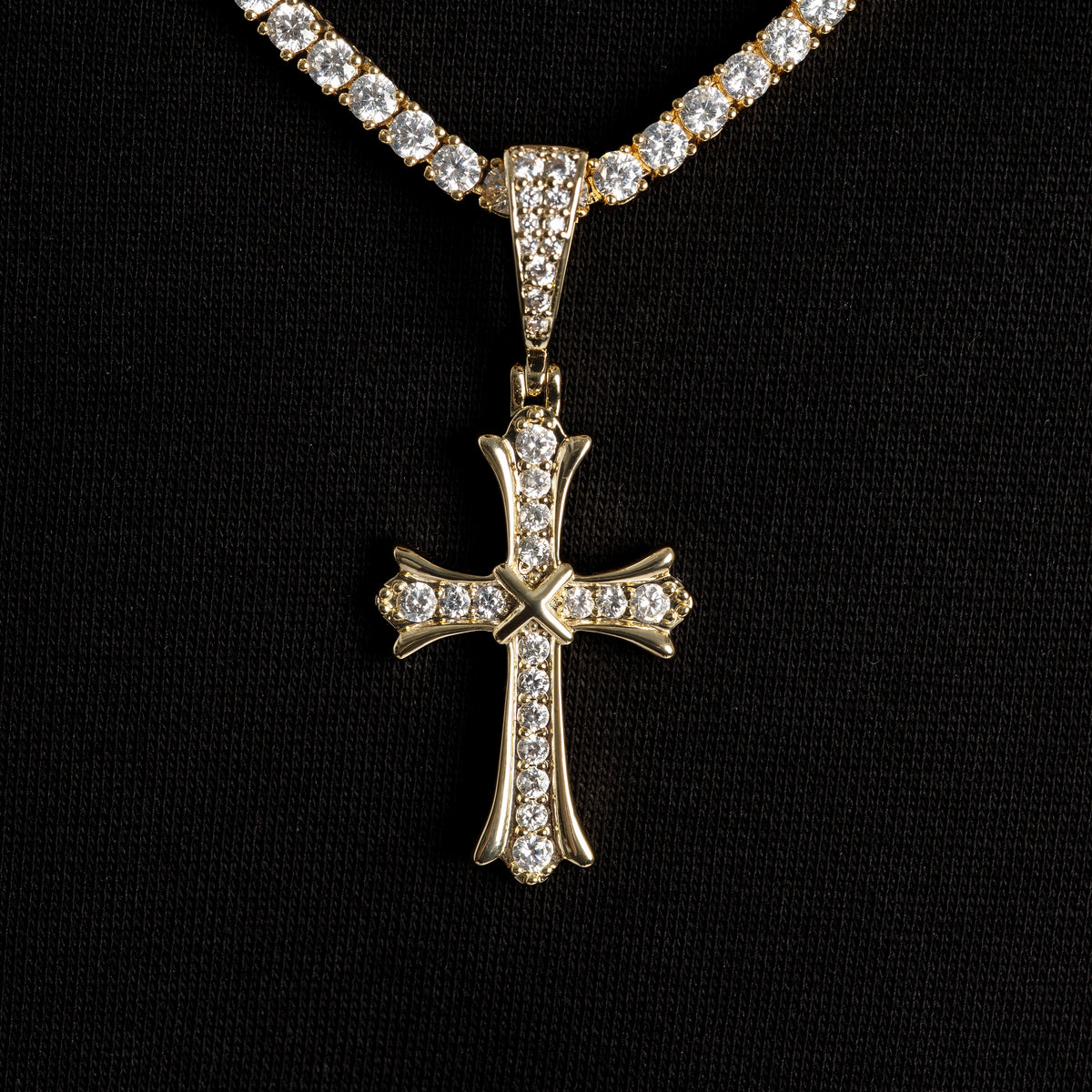 Flared Cross Pendant Gold
