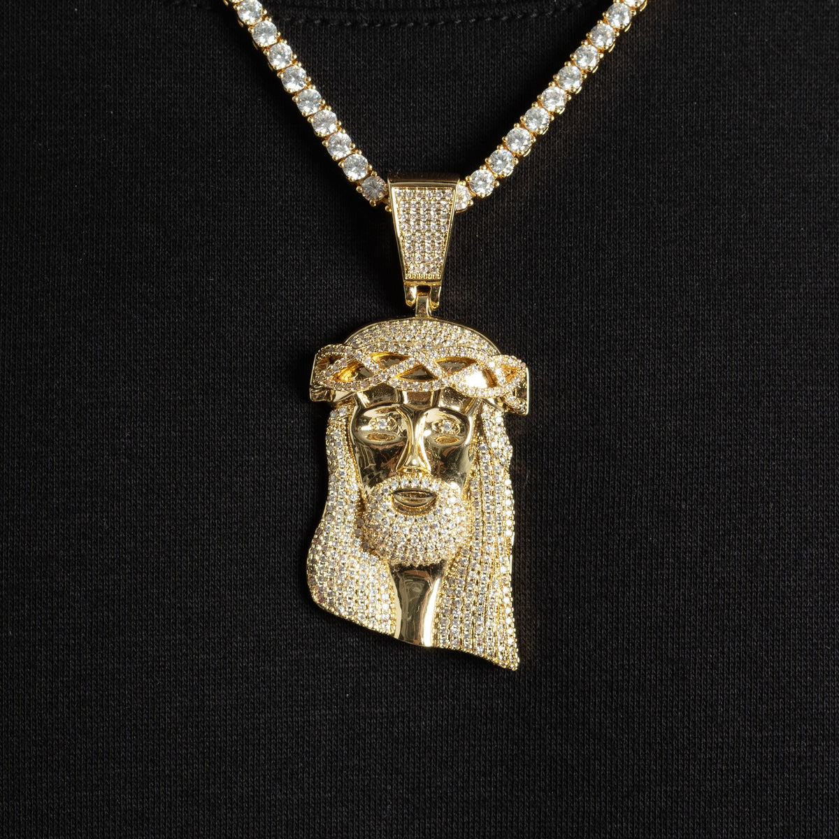 Jesus Pendant 18k Gold S925 Moissanite