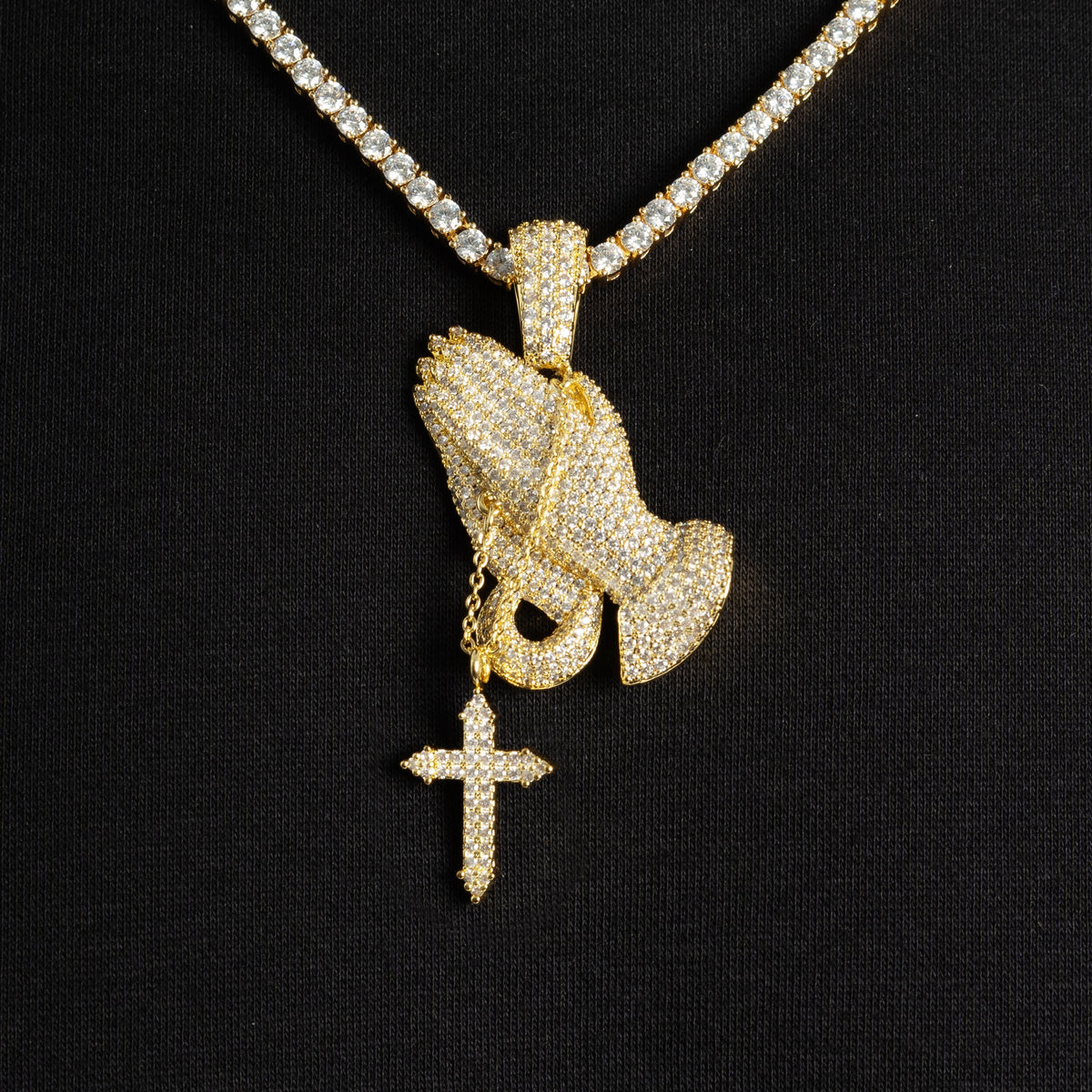 Iced Praying Hand Pendant 18k Gold