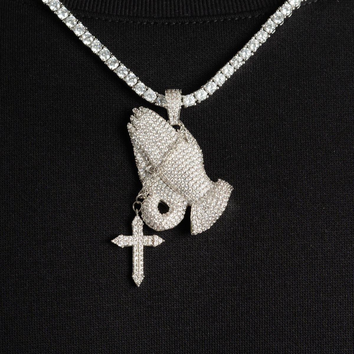 Iced Praying Hand Pendant S925 Moissanite