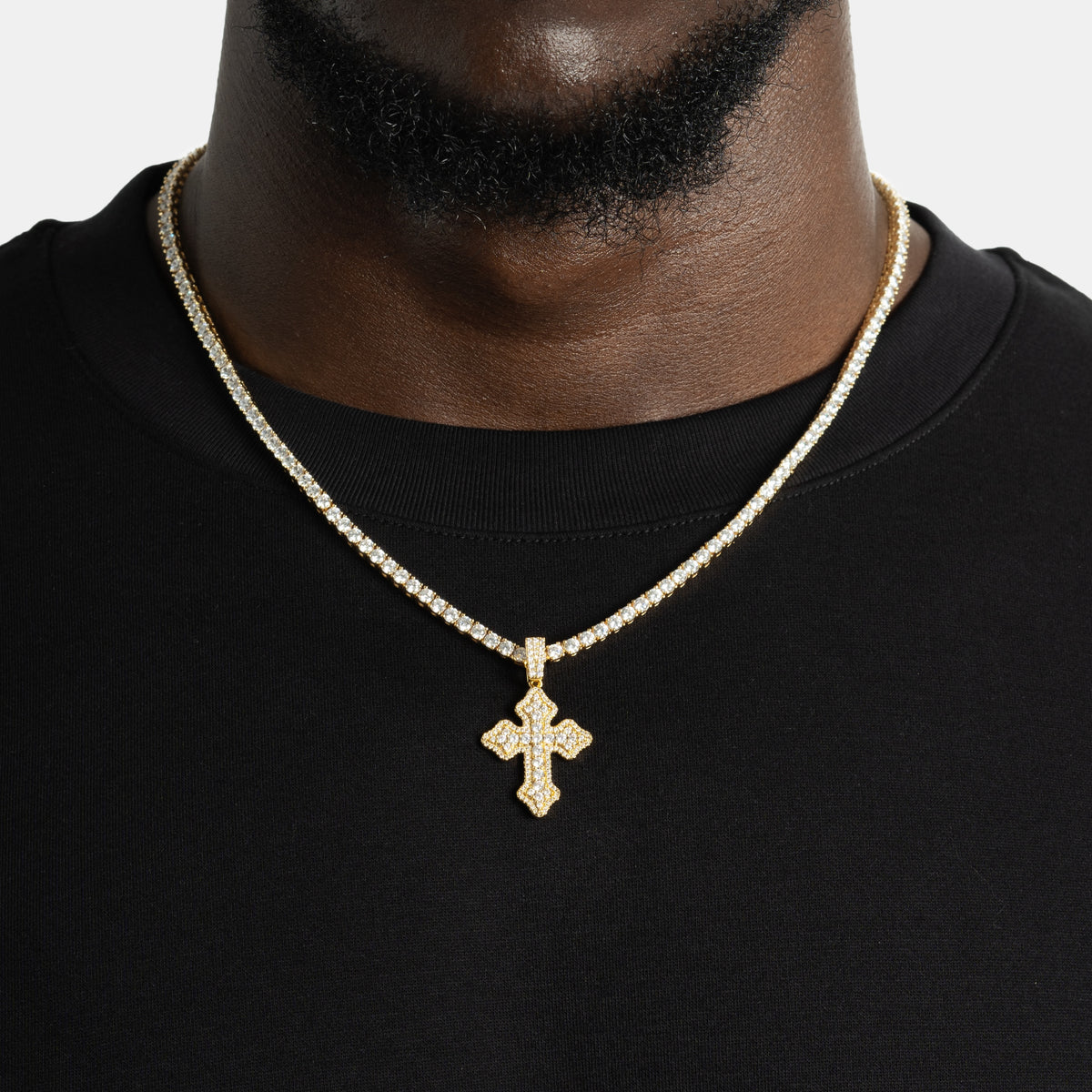 Clustered Micro Cross Pendant 18k Gold