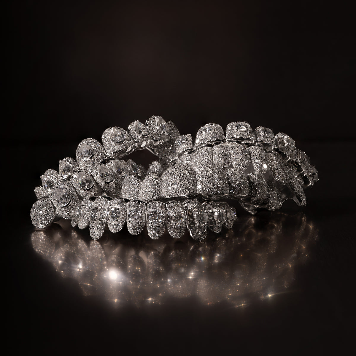 Jumbo 6 Pointer Moissanite Grillz