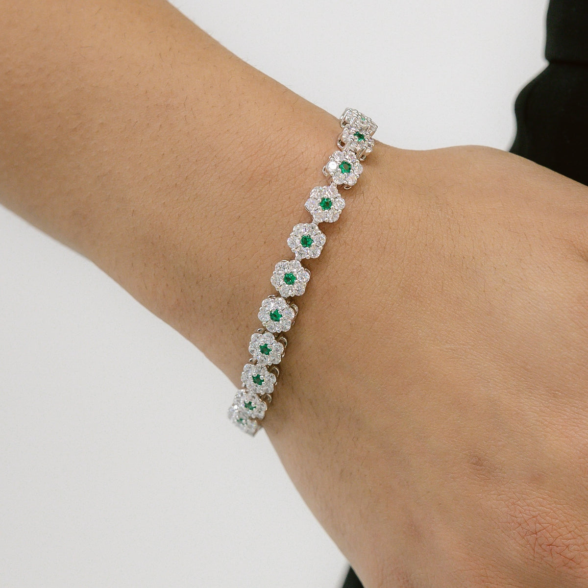 Handmade March Bracelet Daisy with Enamel - Pearl and Turquoise Bead in  Macrame Cotton Cord