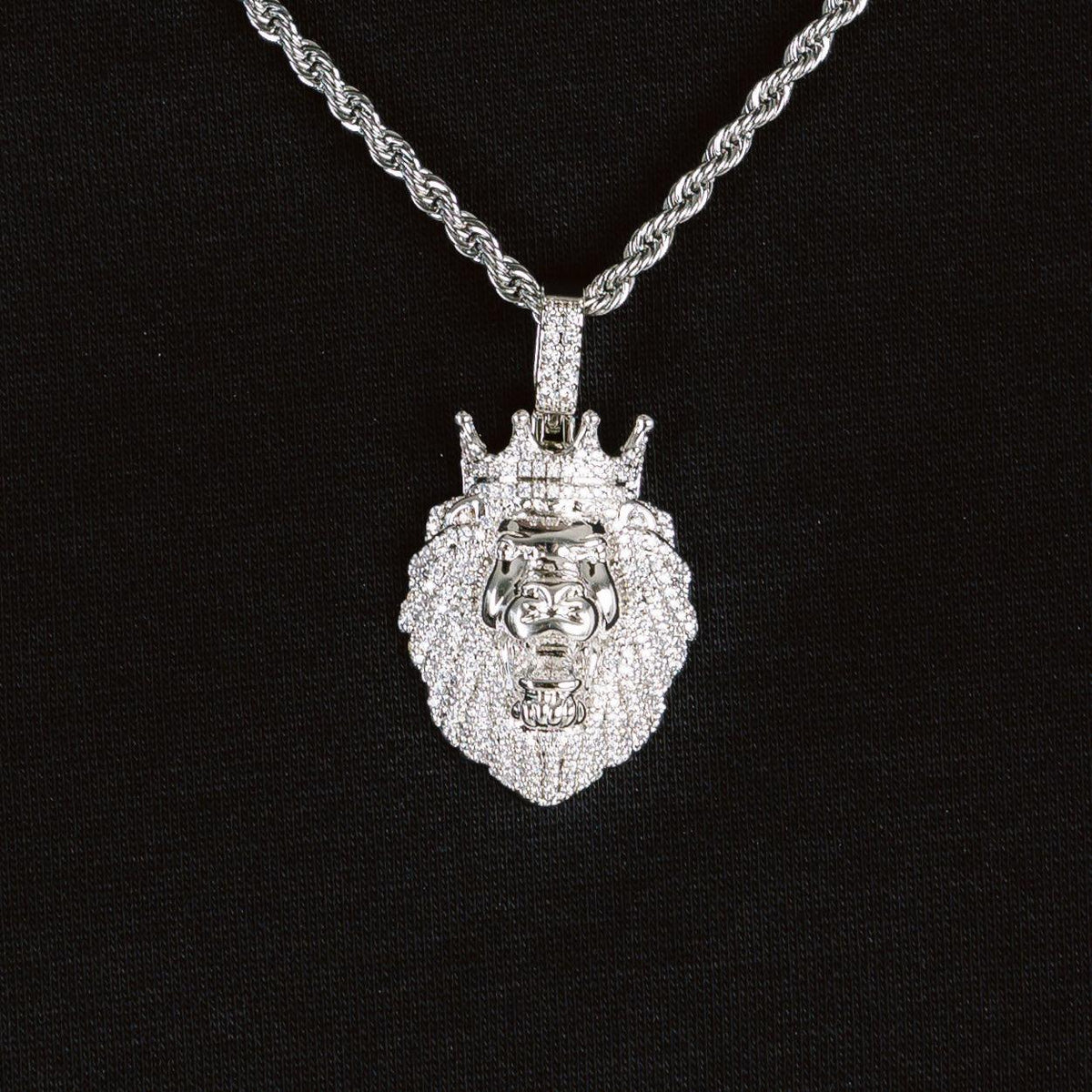 Iced Lion Pendant1