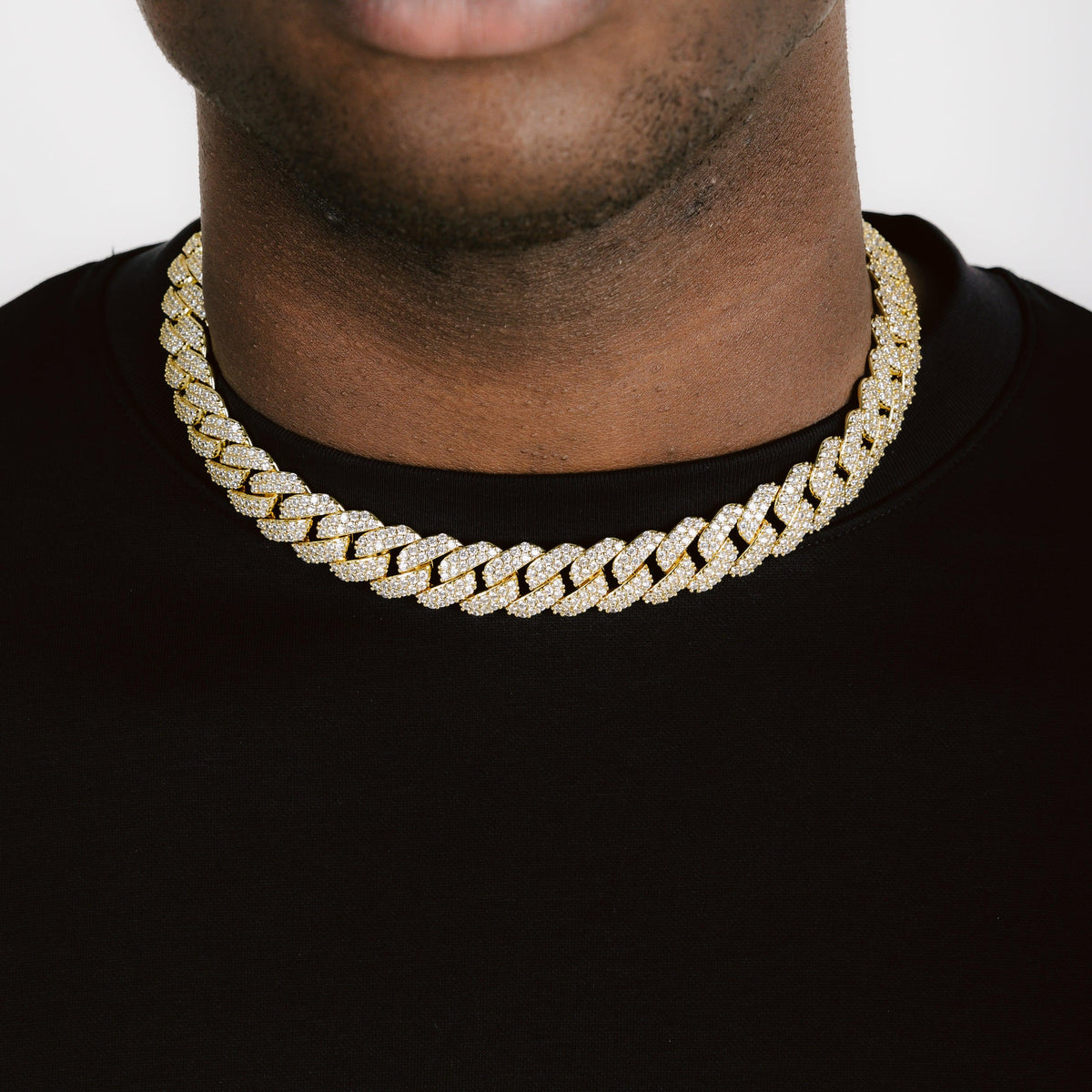 15mm Moissanite Prong Cuban Chain Gold