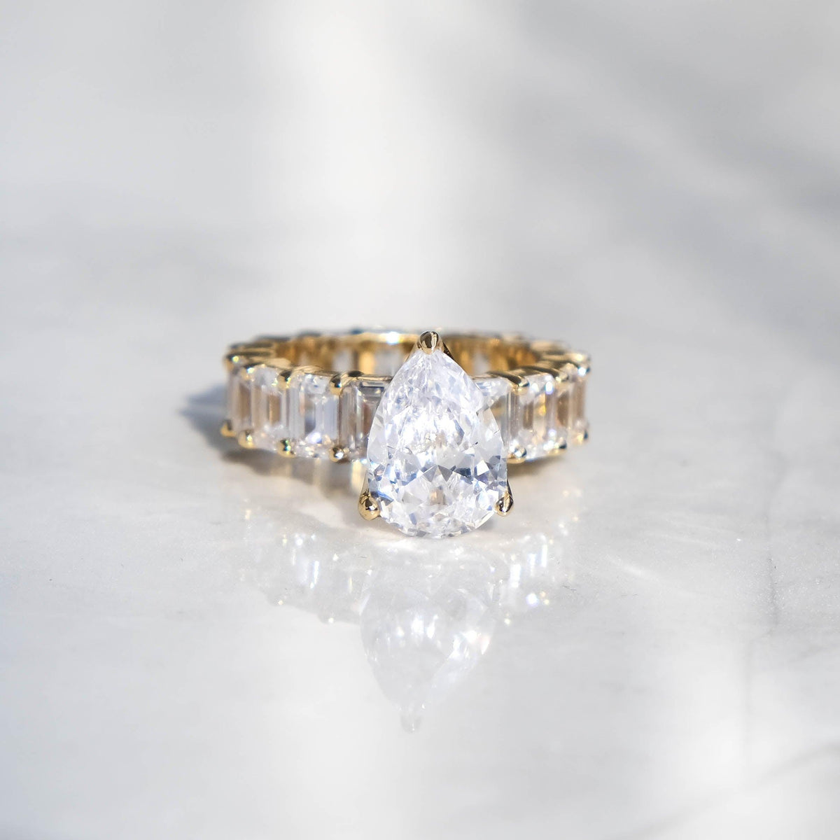 Pear Cut Ring Gold