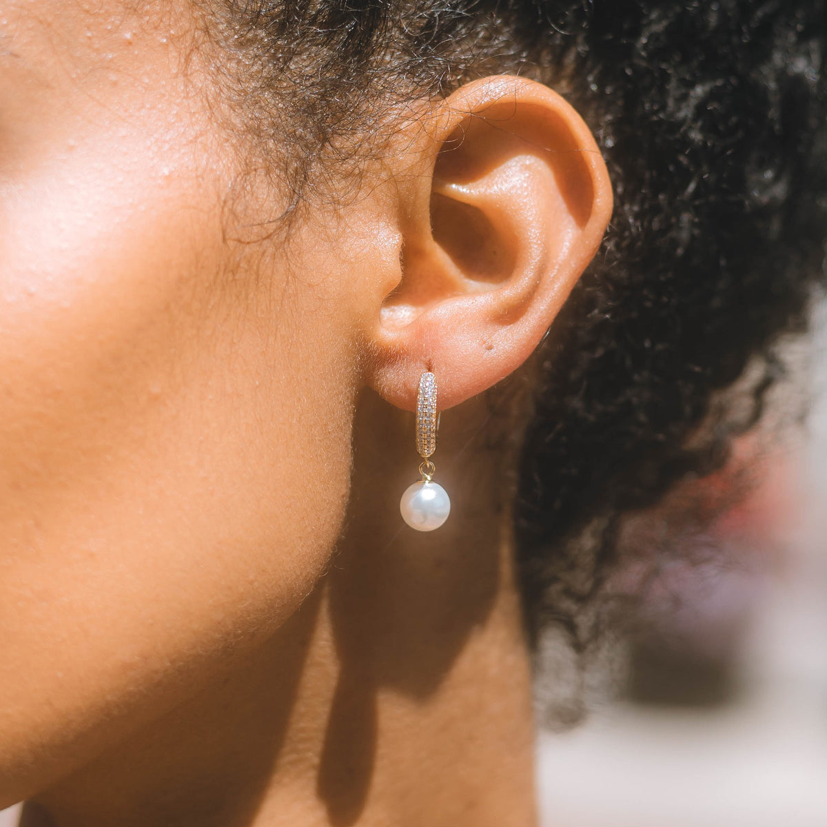 Diamond Pearl Hoop Earring 18k Gold