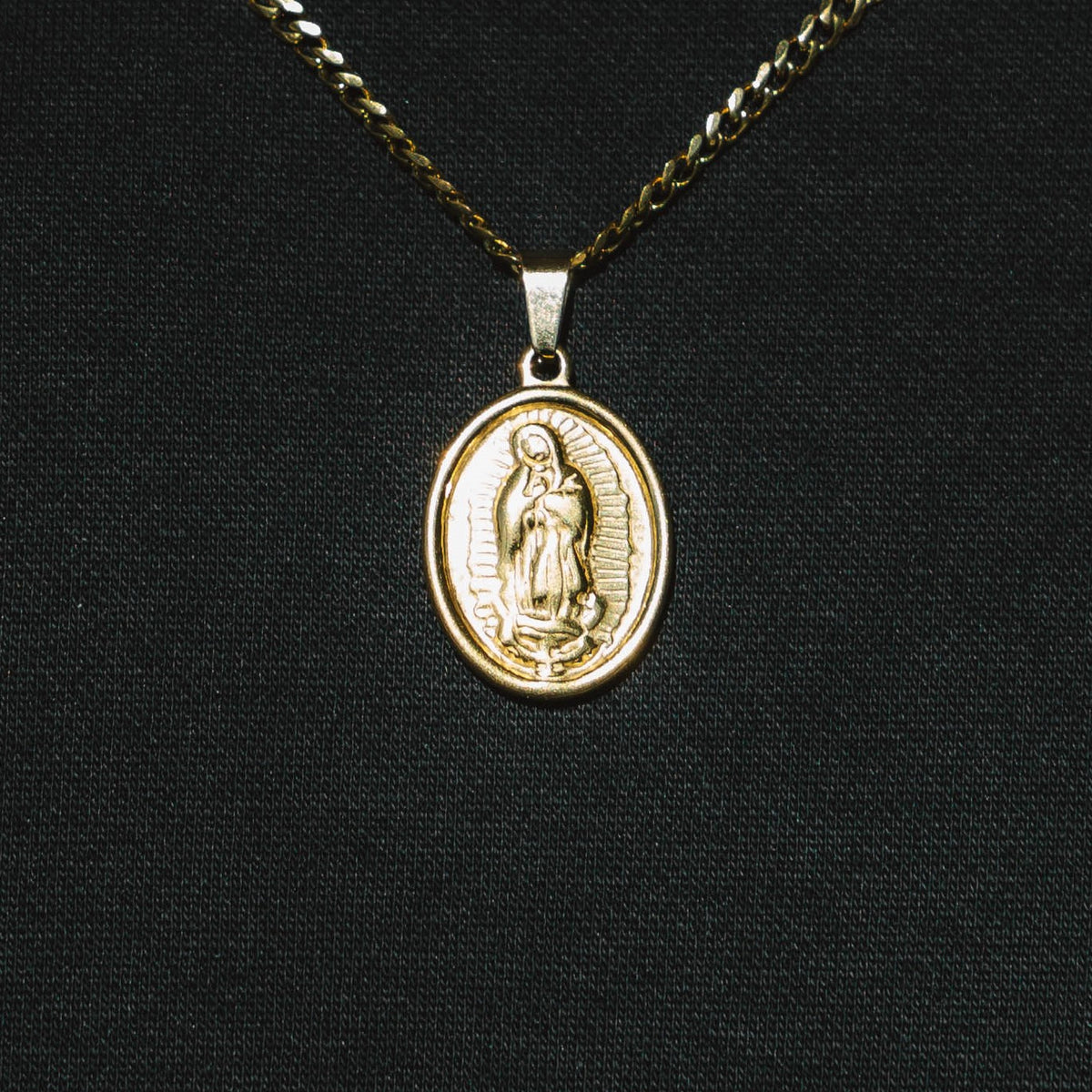 Virgin Mary Pendant 18k Gold