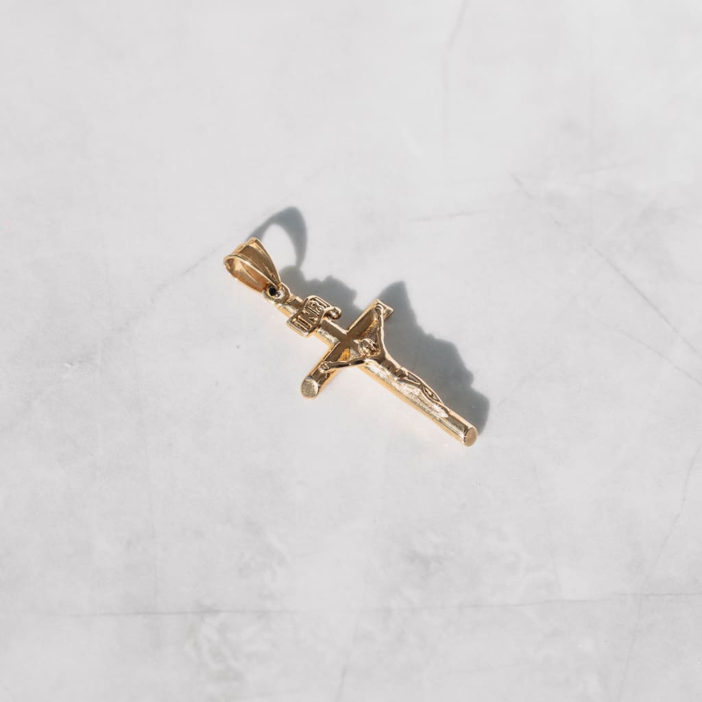 Crucifix Pendant 18k Gold - 6IX ICE