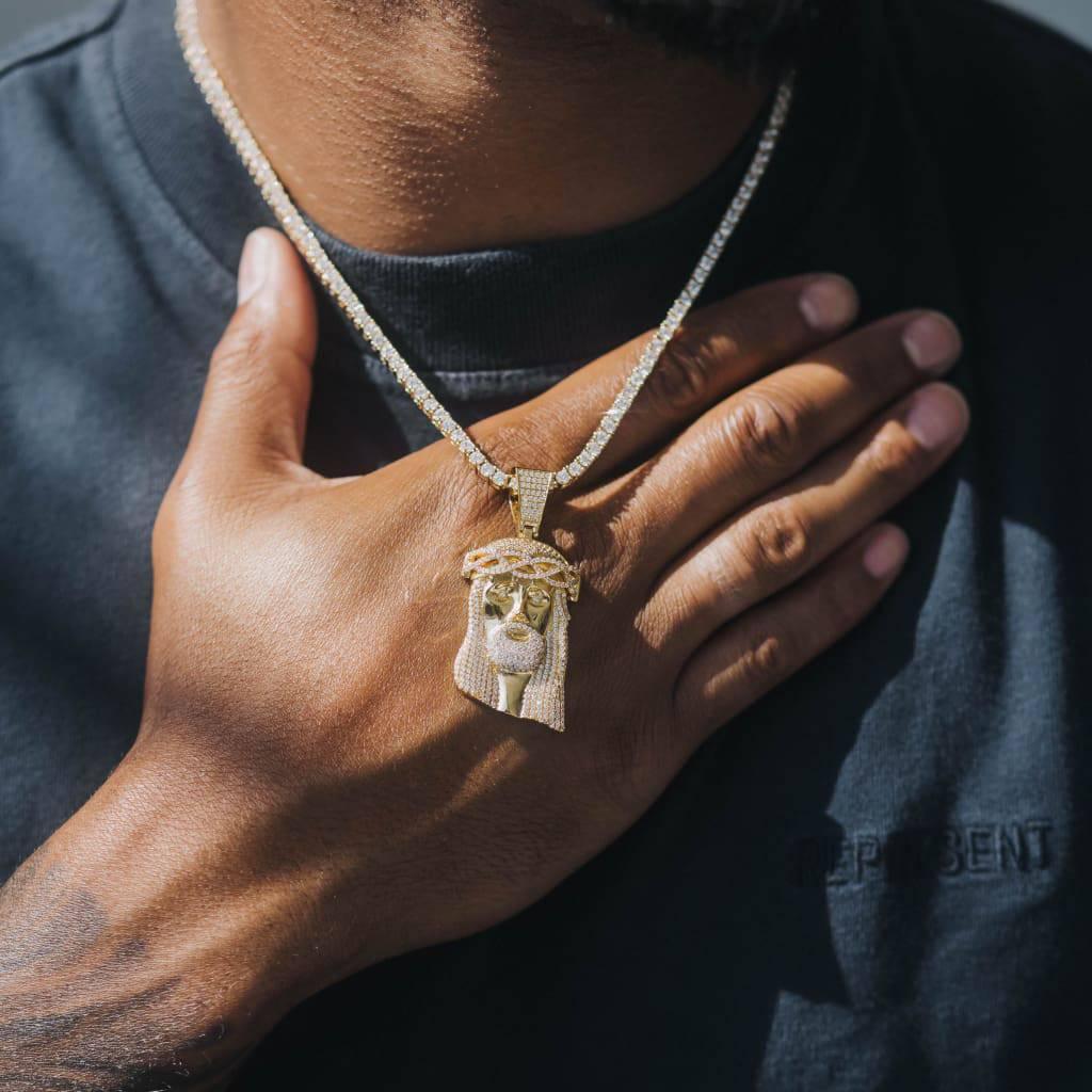 Jesus Pendant 18k Gold S925 Moissanite
