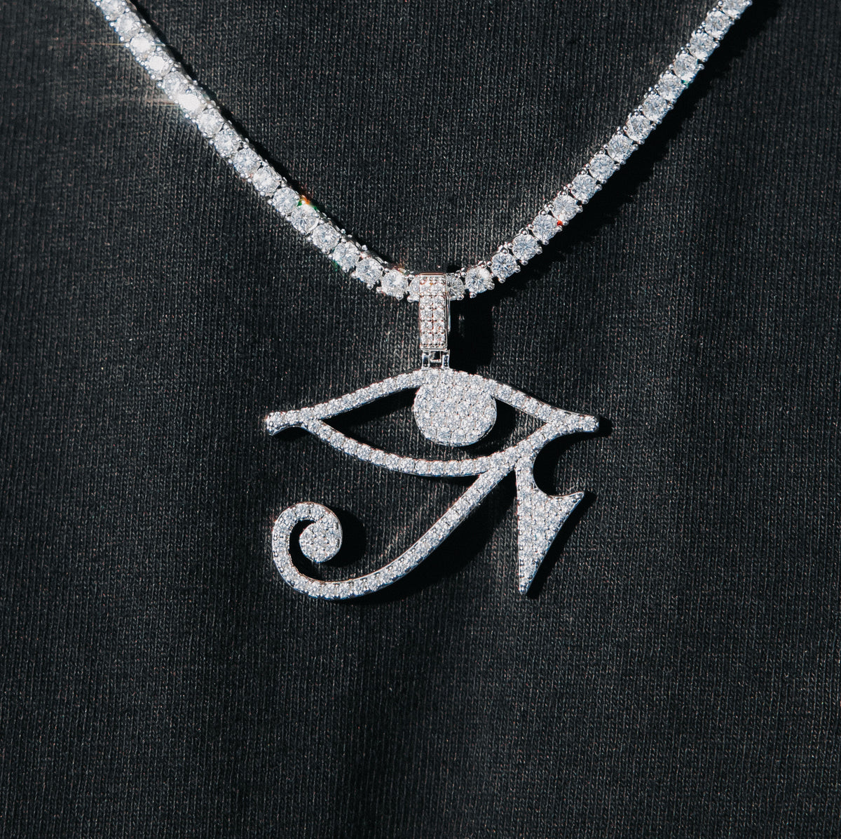 Eye of Horus Pendant White Gold